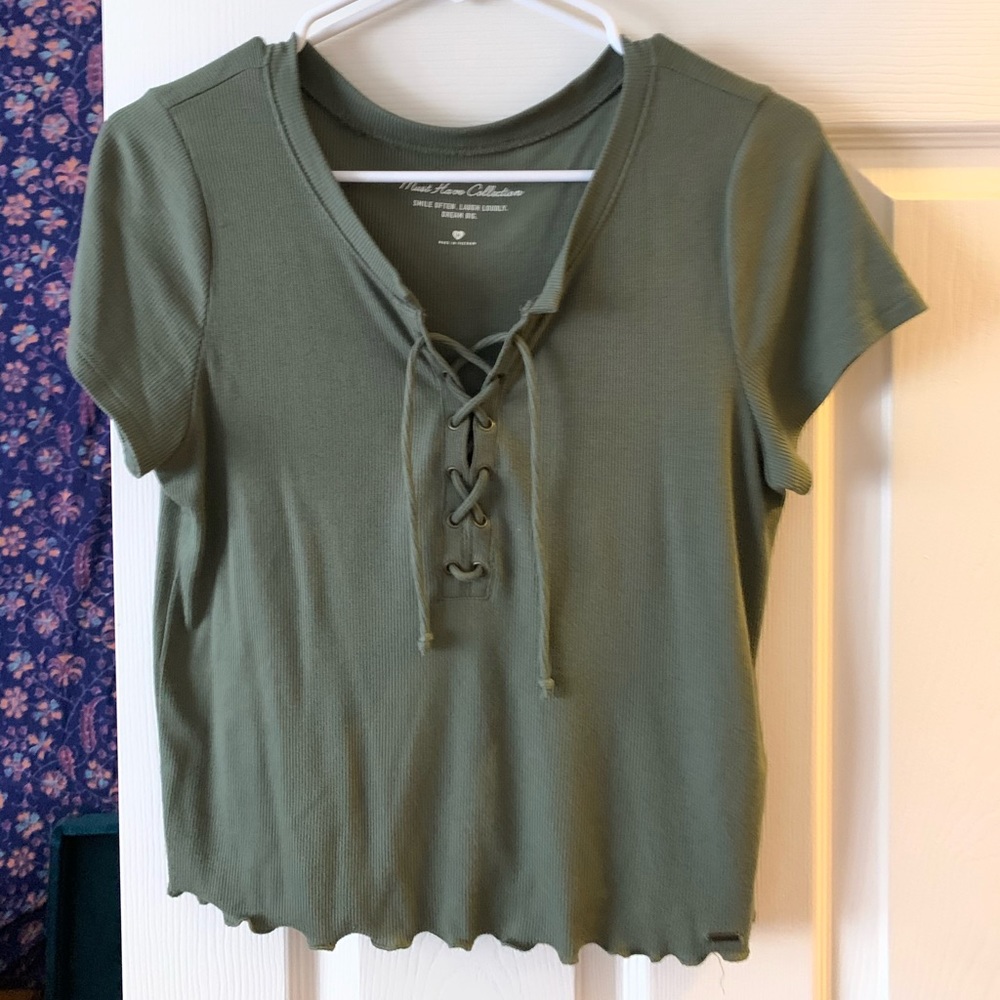 American Eagle tee!